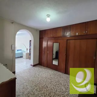 VENDO CASA EN RESIDENCIALES VALLE DEL SOL ZONA 4 MIXCO — Casa en Venta en Zona 4 Mixco, Guatemala, Ciudad — miniatura 4 de 12