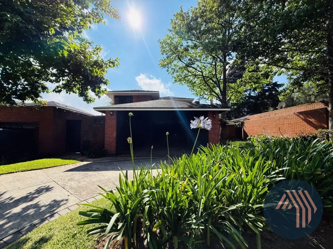 Venta de Hermosa y Amplia Casa - las Rotondas, KM 18.5 CES — Casa en Venta en Carretera a El Salvador, Guatemala, Ciudad — foto 1 de 17