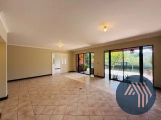 Venta de Hermosa y Amplia Casa - las Rotondas, KM 18.5 CES — Casa en Venta en Carretera a El Salvador, Guatemala, Ciudad — miniatura 15 de 17