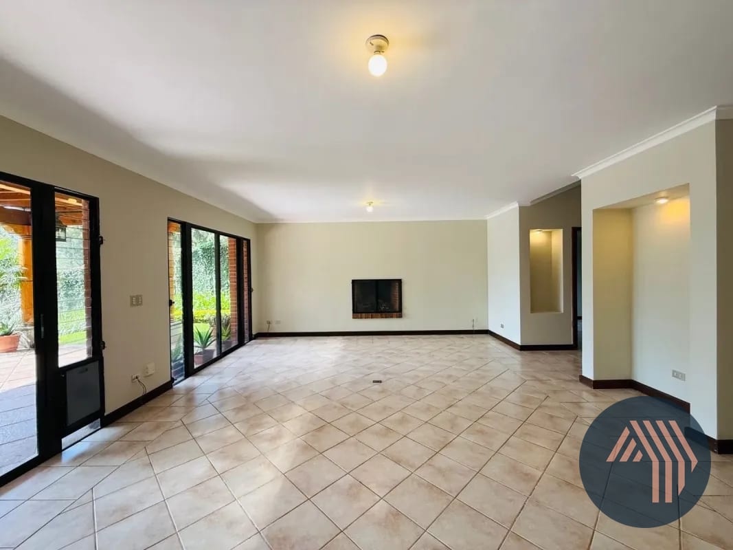 Venta de Hermosa y Amplia Casa - las Rotondas, KM 18.5 CES — Casa en Venta en Carretera a El Salvador, Guatemala, Ciudad — foto 14 de 17