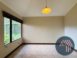 Venta de Hermosa y Amplia Casa - las Rotondas, KM 18.5 CES — Casa en Venta en Carretera a El Salvador, Guatemala, Ciudad — miniatura 10 de 17