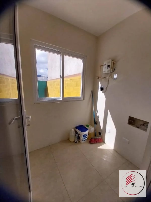 Alquiler de casa grande en VISTAS DE FLRENCIA a 8 minutos de la Antigua — Casa en Alquiler en Santa Elena Barillas, Guatemala, Ciudad — foto 12 de 17
