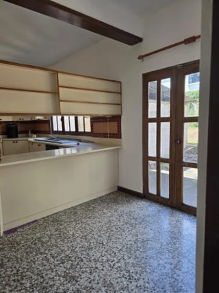Casa en Alquiler en Ciudad San Cristóbal Sector A3 para Comercio o Empresa — Casa en Alquiler en Zona 8 Mixco, Guatemala, Ciudad — miniatura 2 de 15