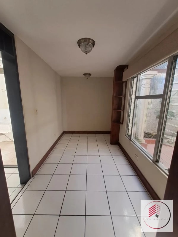 ALQUILER de casa en zona 16 concepción las lomas a una cuadra de la Universidad Landivar — Casa en Alquiler en Zona 16, Guatemala, Ciudad — foto 14 de 17