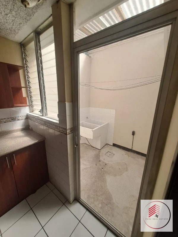 ALQUILER de casa en zona 16 concepción las lomas a una cuadra de la Universidad Landivar — Casa en Alquiler en Zona 16, Guatemala, Ciudad — foto 11 de 17