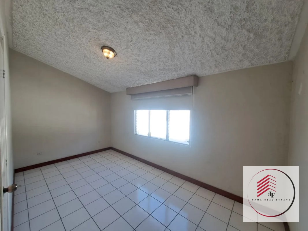 ALQUILER de casa en zona 16 concepción las lomas a una cuadra de la Universidad Landivar — Casa en Alquiler en Zona 16, Guatemala, Ciudad — foto 6 de 17