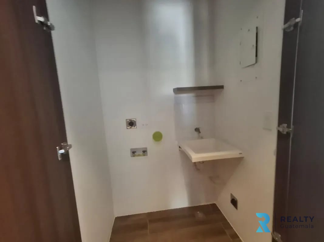 VENDO Apartamento Atarah, Zona 10 — Apartamento en Venta en Atarah, Zona 10, Guatemala, Ciudad — foto 3 de 9