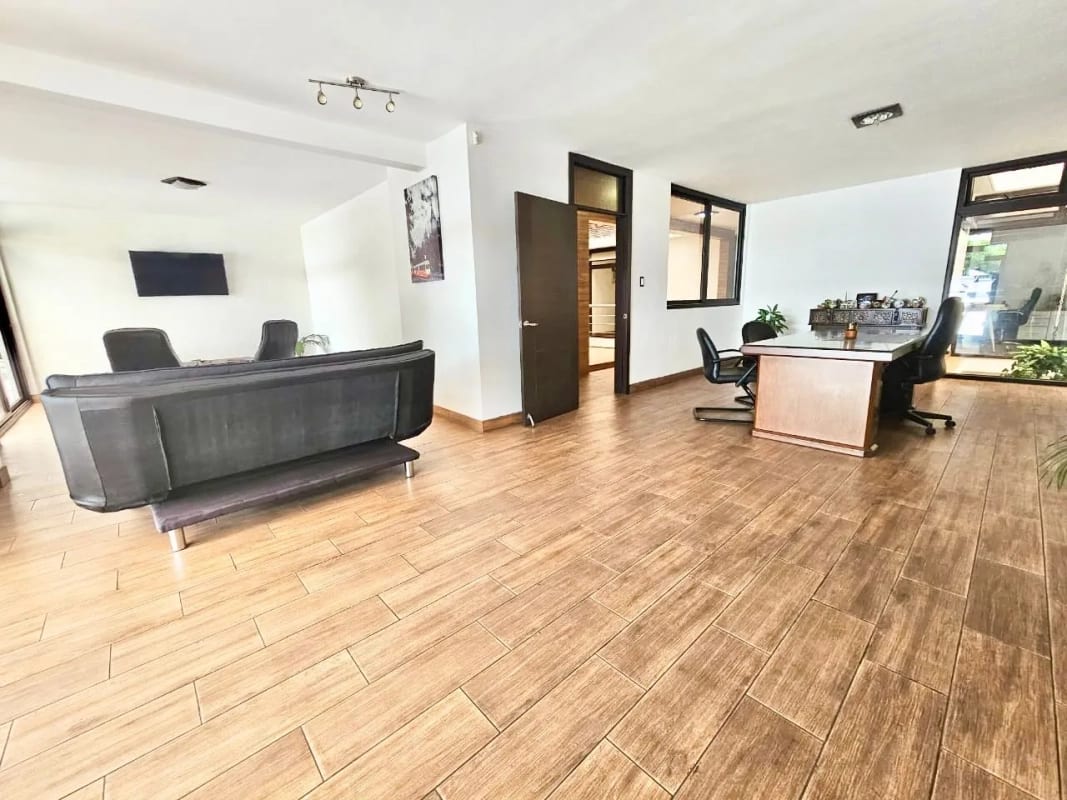 Vendo Propiedad Zona 1 — Casa en Venta en Zona 1, Guatemala, Ciudad — foto 6 de 14