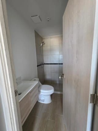 Apartamento en renta para estrenar!! Andares 12 — Apartamento en Alquiler en Andares Doce, Zona 12, Guatemala, Ciudad — miniatura 9 de 13
