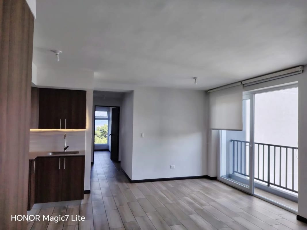 Hermoso apartamento en Sakai, Mixco, Gt. — Apartamento en Venta en Sakai, Zona 1 Mixco, Guatemala, Ciudad — foto 9 de 17