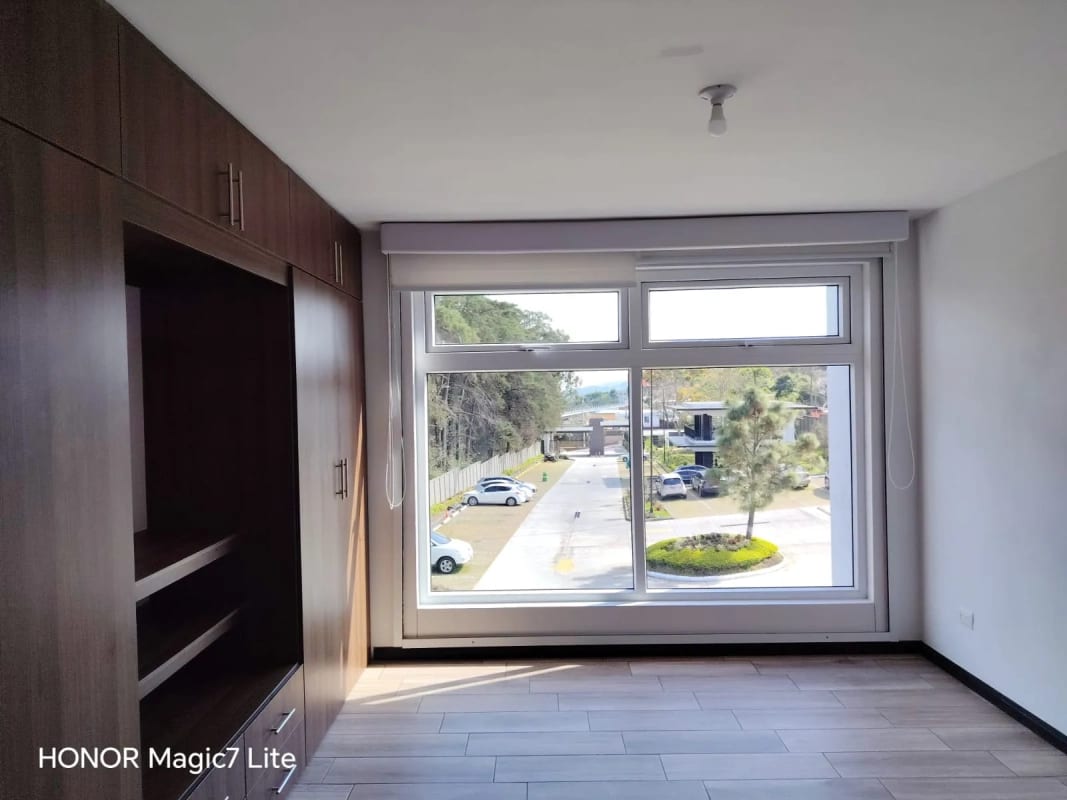 Hermoso apartamento en Sakai, Mixco, Gt. — Apartamento en Venta en Sakai, Zona 1 Mixco, Guatemala, Ciudad — foto 2 de 17