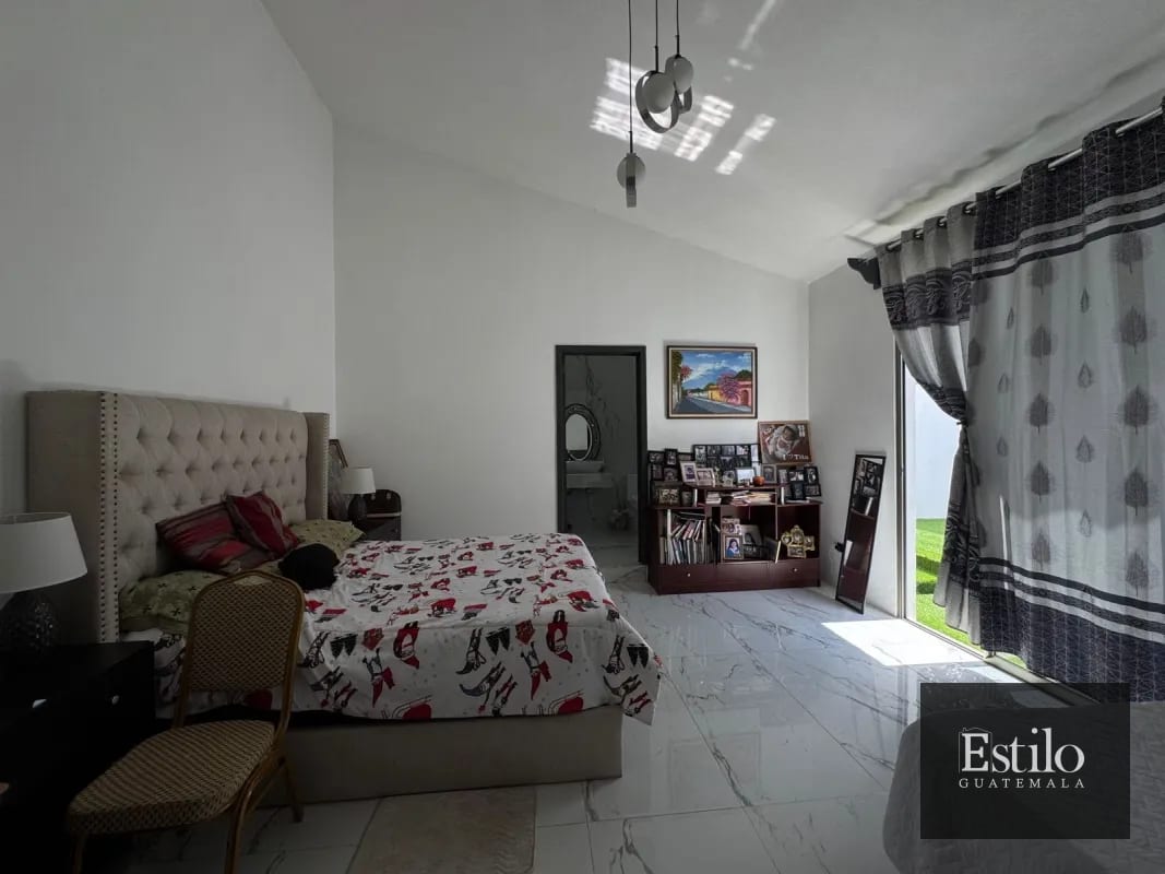 CASA CON JARDIN EN VENTA, TERRAVISTA. — Casa en Venta en Terravista, Carretera a El Salvador, Guatemala, Ciudad — foto 12 de 12
