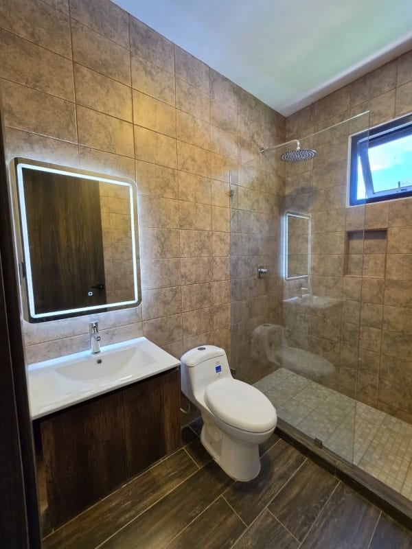 Casa en venta, para Estrenar Condominio Diamantes de Gadiel, Villa Canales, Carretera a Santa Elena Barillas — Casa en Venta en Santa Elena Barillas, Guatemala, Ciudad — foto 5 de 17