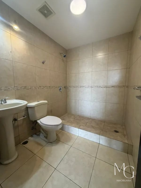 Apartamento en alquiler zona 11 en edificio MIRAGE — Apartamento en Alquiler en Zona 11, Guatemala, Ciudad — foto 2 de 8