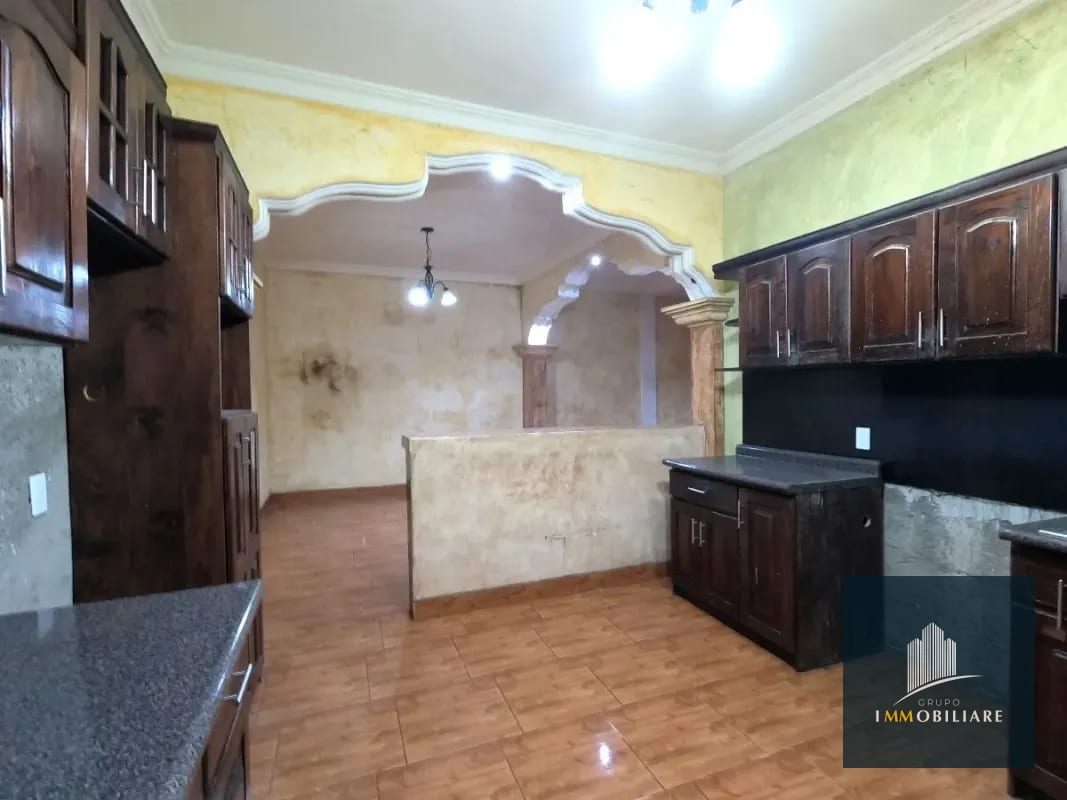 Casa colonial en Venta en Santa Lucía Milpas Altas — Casa en Venta en San Bartolomé Milpas Altas, Sacatepéquez — foto 10 de 17