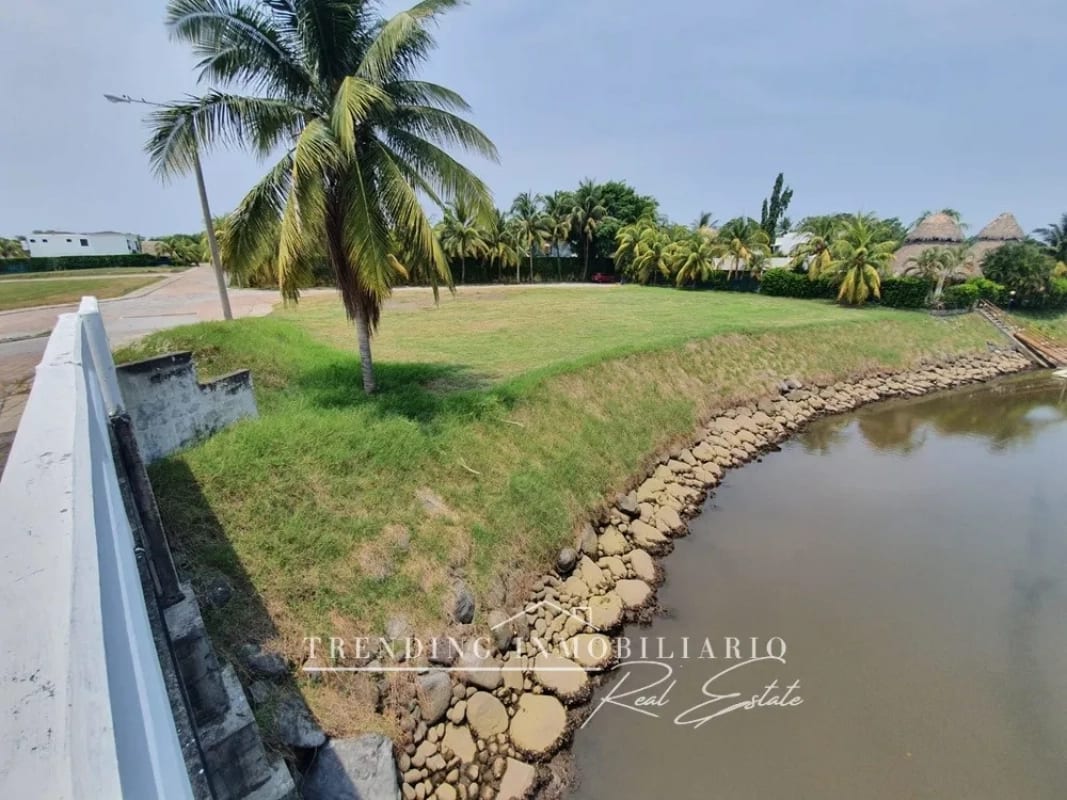 Terreno en venta Iztapa Pérgolas del Mar con 1,119.02 v² de extensión — Terreno en Venta en Pérgolas del Mar, Iztapa, Escuintla — foto 1 de 8