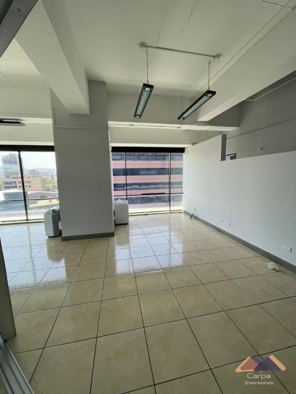 Oficina en Venta - Edificio Design Center - Zona 10 — Oficina en Venta en Design Center, Zona 10, Guatemala, Ciudad — foto 3 de 12