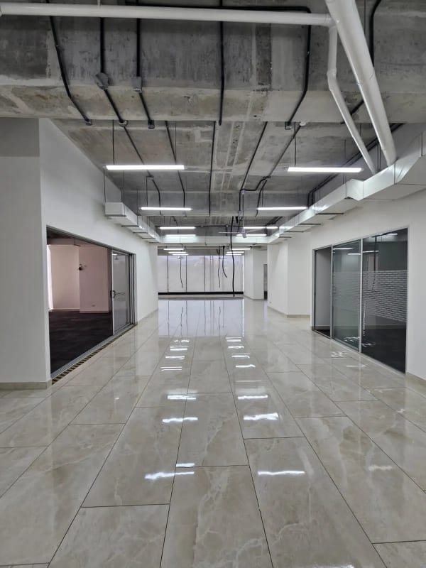 Oficinas en renta - Spazio - Zona 15 — Oficina en Alquiler en Spazio, Zona 15, Guatemala, Ciudad — foto 1 de 14