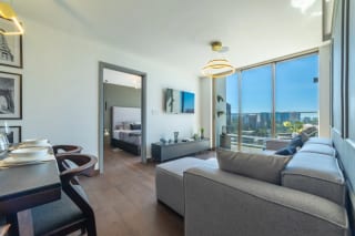 Apartamento en Renta — Apartamento en Alquiler en Zona 10, Guatemala, Ciudad — miniatura 1 de 9