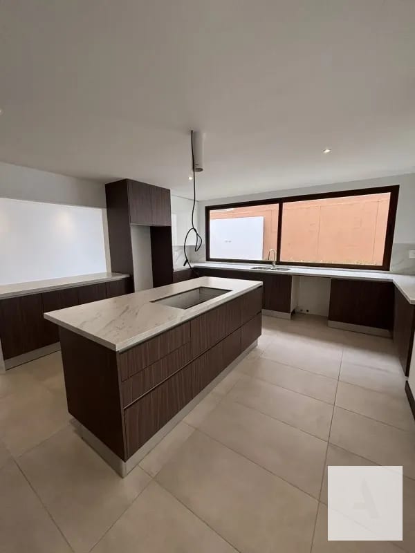 Casa nueva de lujo en venta | Lomas de San Isidro, zona 16 — Casa en Venta en Lomas de San Isidro, Zona 16, Guatemala, Ciudad — foto 13 de 15