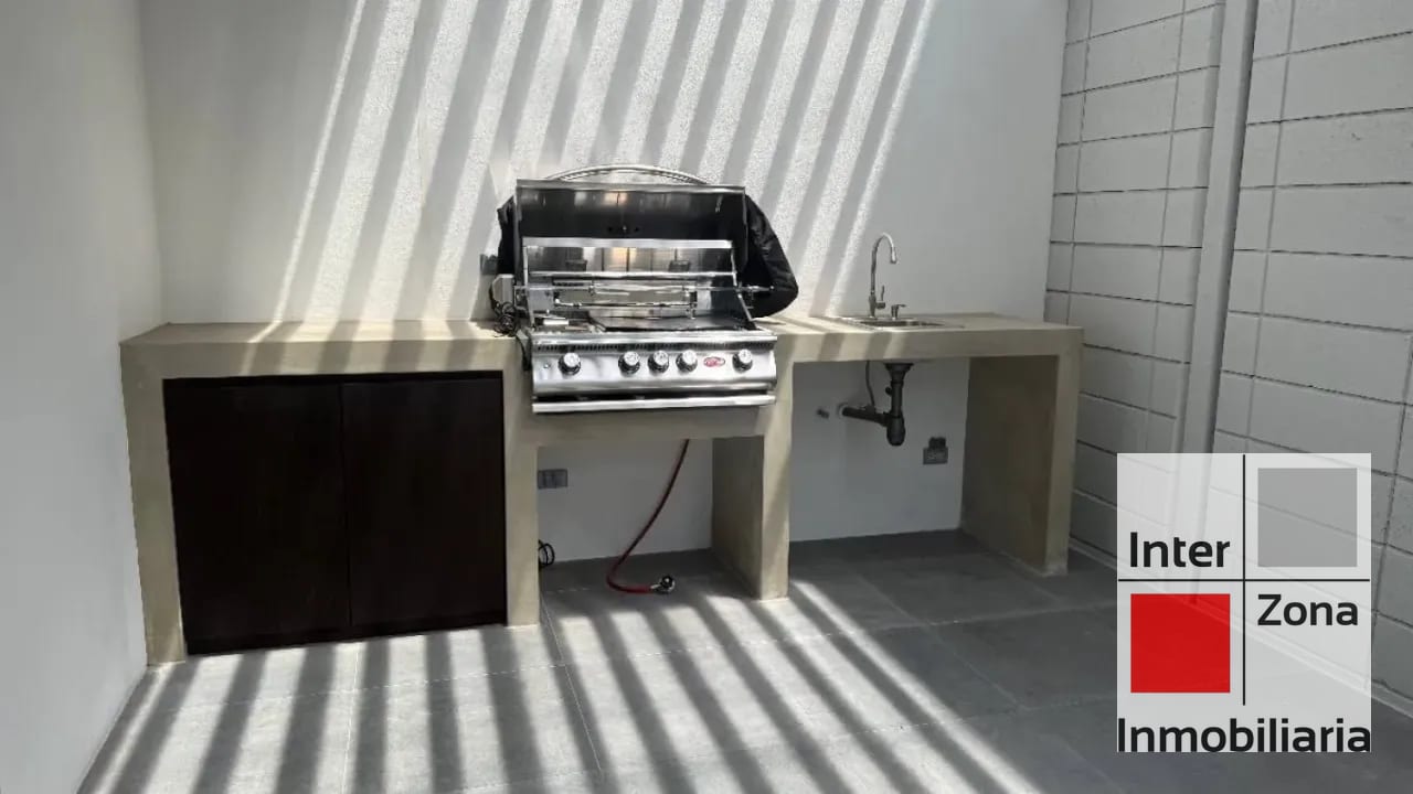 Casa en Molié, con elevador privado+panel solar. US$3,499 Junio 2026 — Casa en Alquiler en Zona 10, Guatemala, Ciudad — foto 16 de 16