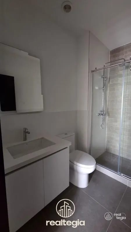 APARTAMENTO EN LIRIOS DE CAYALÁ ZONA 16 — Apartamento en Alquiler en Zona 16, Guatemala, Ciudad — foto 11 de 13