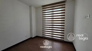 APARTAMENTO EN LIRIOS DE CAYALÁ ZONA 16 — Apartamento en Alquiler en Zona 16, Guatemala, Ciudad — miniatura 4 de 13