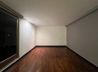 Se renta depto en Zona 10, una de las zonas  mas céntricas y exclusivas de la ciudad! — Apartamento en Alquiler en Zona 10, Guatemala, Ciudad — miniatura 3 de 5