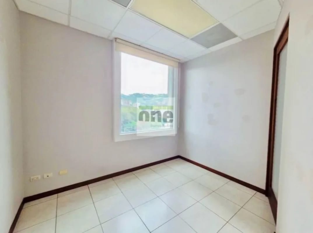 Zona 10 Oficina en venta de 85 mts — Oficina en Venta en Zona 10, Guatemala, Ciudad — foto 5 de 9