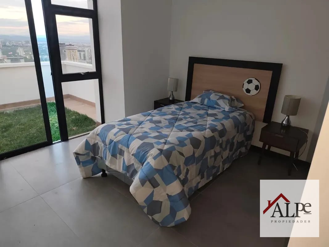 PENT HOUSE CON JARDIN PRIVADO — Apartamento en Venta en Arles, Zona 15, Guatemala, Ciudad — foto 3 de 4