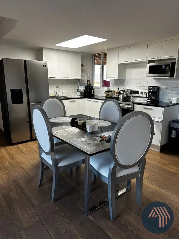 ALQUILER DE AMPLIO PENTHOUSE - ROQUE, ZONA 02 — Apartamento en Alquiler en Edificio Roque, Zona 2, Guatemala, Ciudad — foto 4 de 17