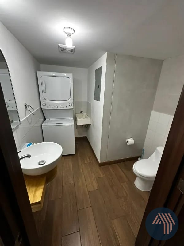 ALQUILER DE AMPLIO PENTHOUSE - ROQUE, ZONA 02 — Apartamento en Alquiler en Edificio Roque, Zona 2, Guatemala, Ciudad — foto 3 de 17