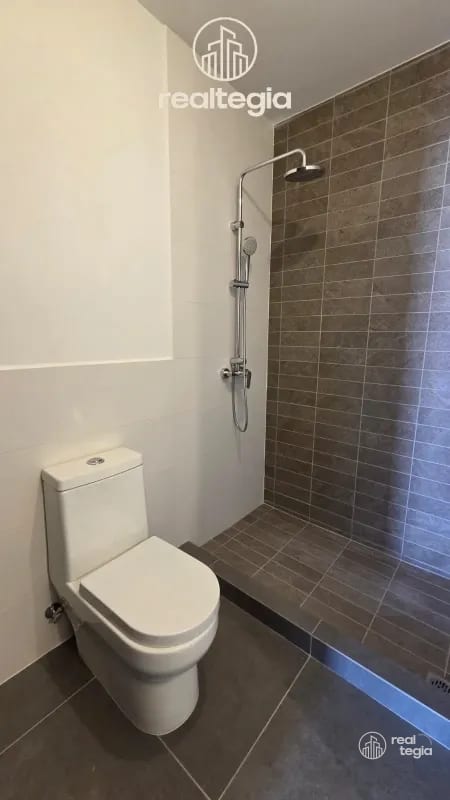 APARTAMENTO LIRIOS DE CAYALÁ ZONA 16 — Apartamento en Alquiler en Zona 16, Guatemala, Ciudad — foto 2 de 12