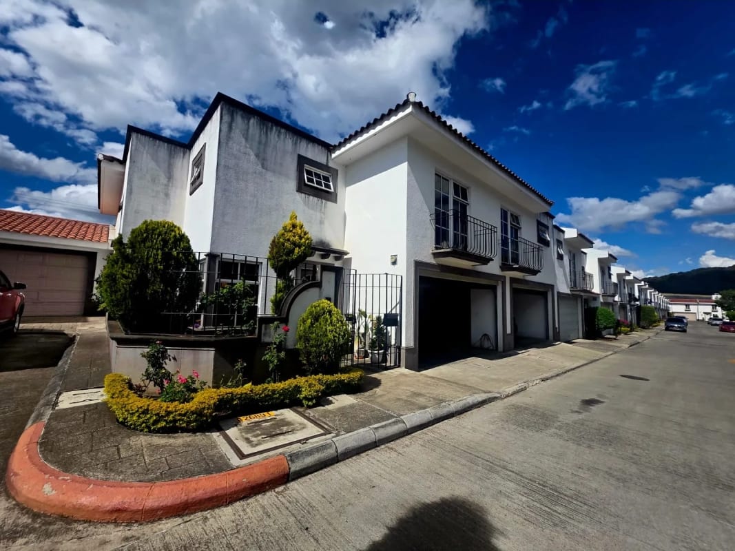 Casa en Venta Barrio de San Nicolas 2, zona 4 de Mixco atrás de Walmart San Nicolas — Casa en Venta en Zona 4 Mixco, Guatemala, Ciudad — foto 13 de 14