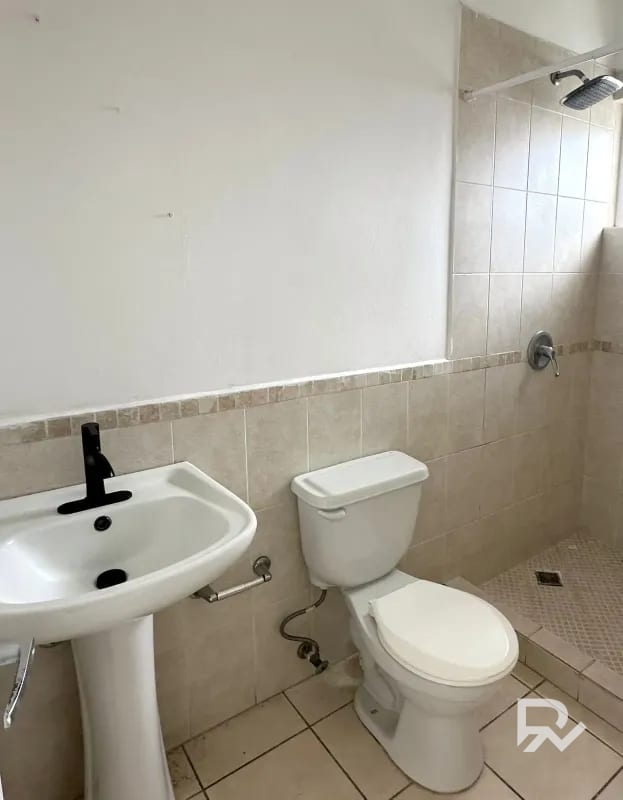 Casa en Venta en Villa Venetto – Km 25.5 Frente al Colegio Village | Cerca de la VAS — Casa en Venta en Carretera a El Salvador, Guatemala, Ciudad — foto 4 de 7