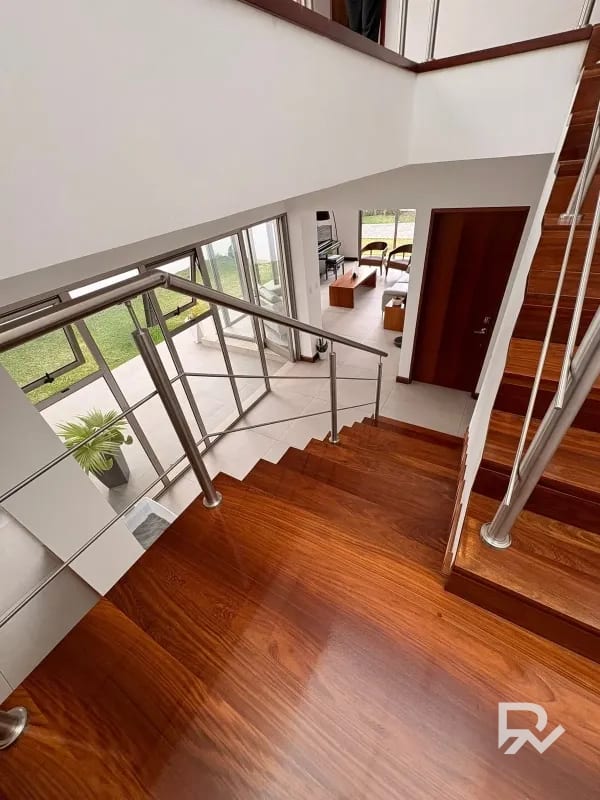 Casa en venta en San José Pinula con diseño Moderno — Casa en Venta en San José Pinula, Guatemala, Ciudad — foto 14 de 16