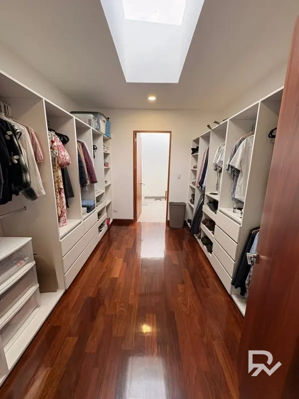 Casa en venta en San José Pinula con diseño Moderno — Casa en Venta en San José Pinula, Guatemala, Ciudad — foto 9 de 16