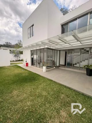 Casa en venta en San José Pinula con diseño Moderno — Casa en Venta en San José Pinula, Guatemala, Ciudad — miniatura 2 de 16