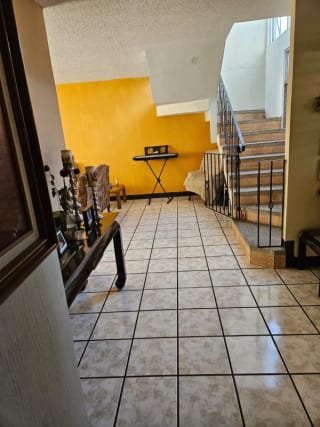 casa en venta en zona 16 colonia privada Lourdes — Casa en Venta en Lourdes, Zona 16, Guatemala, Ciudad — miniatura 6 de 9