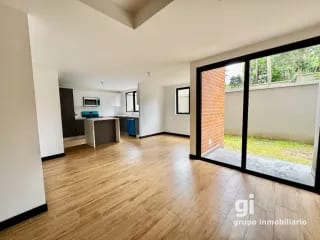 Casa en edificio — Apartamento en Venta en Zona 15, Guatemala, Ciudad — miniatura 1 de 17