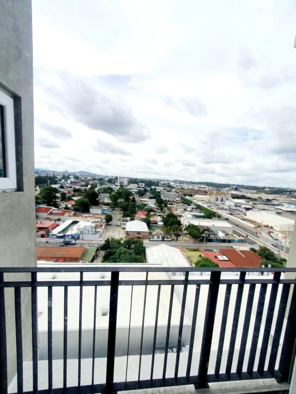 Alquilo apartamento en zona 12, Vistares. Tres dormitorios — Apartamento en Alquiler en vistares, Zona 12, Guatemala, Ciudad — foto 4 de 9