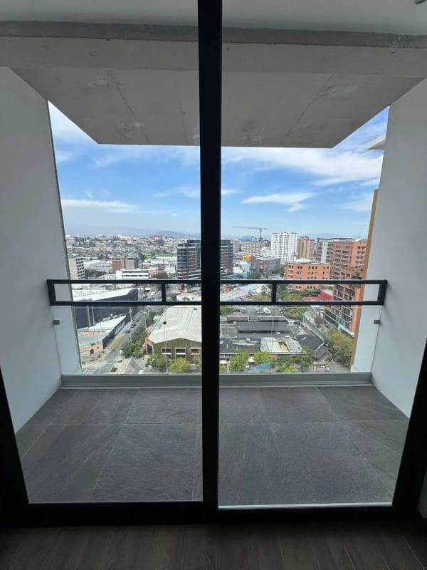 RENTO APARTAMENTO EN ZONA 4 EDIFICIO INARA CUATRO NORTE — Apartamento en Alquiler en Zona 4, Guatemala, Ciudad — foto 1 de 15
