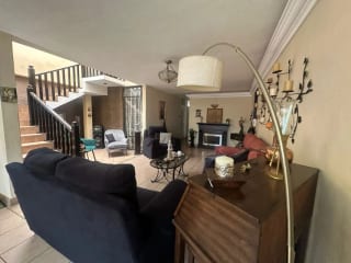 VENDO CASA EN UTATLAN ZONA 11, JARDIN Y PERGOLA — Casa en Venta en Zona 11, Guatemala, Ciudad — miniatura 1 de 14