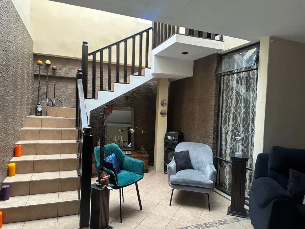 VENDO CASA EN UTATLAN ZONA 11, JARDIN Y PERGOLA — Casa en Venta en Zona 11, Guatemala, Ciudad — foto 10 de 14