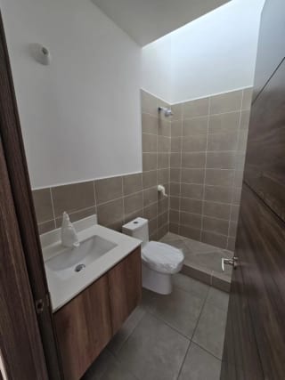 VENDO HERMOSA CASA PARA ESTRENAR TRIVENTO DE SAN VICENTE — Casa en Venta en Trivento, Carretera a El Salvador, Guatemala, Ciudad — miniatura 9 de 17