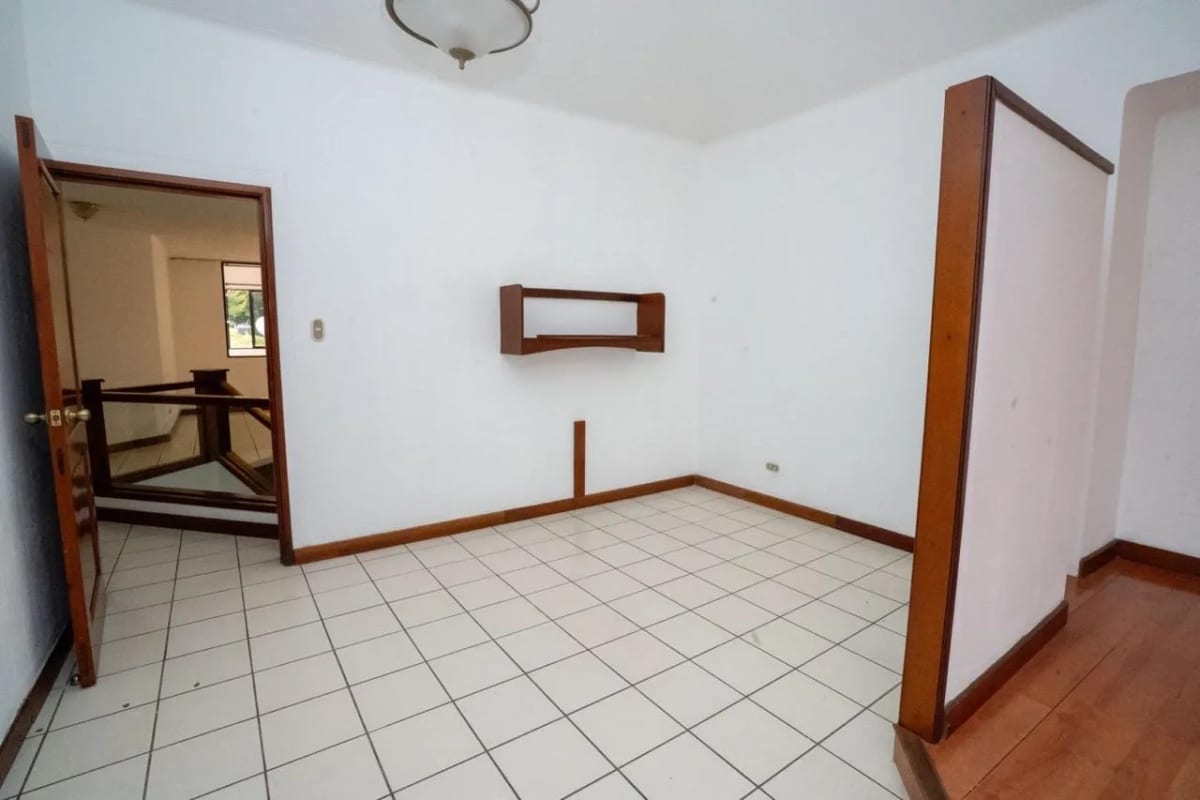 Vendo Linda Casa San Miguel II Kn 16.5 CAES — Casa en Venta en Carretera a El Salvador, Guatemala, Ciudad — foto 6 de 14