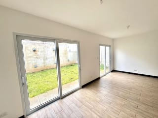 CASA EN VENTA BOSQUES DE SANTA ELENA CAES KM.26 — Casa en Venta en Carretera a El Salvador, Guatemala, Ciudad — miniatura 17 de 17
