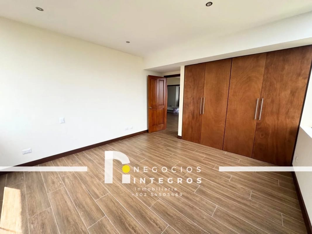VENDO APARTAMENTO REMODELADO, IMPUESTOS INCLUIDOS, MILENIA OAKLAND Z.10 — Apartamento en Venta en Milenia, Zona 10, Guatemala, Ciudad — foto 7 de 17