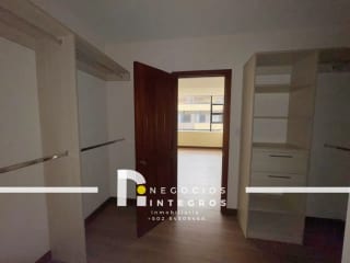 VENDO APARTAMENTO REMODELADO, IMPUESTOS INCLUIDOS,  MILENIA OAKLAND Z.10 — Apartamento en Venta en Milenia, Zona 10, Guatemala, Ciudad — miniatura 4 de 17