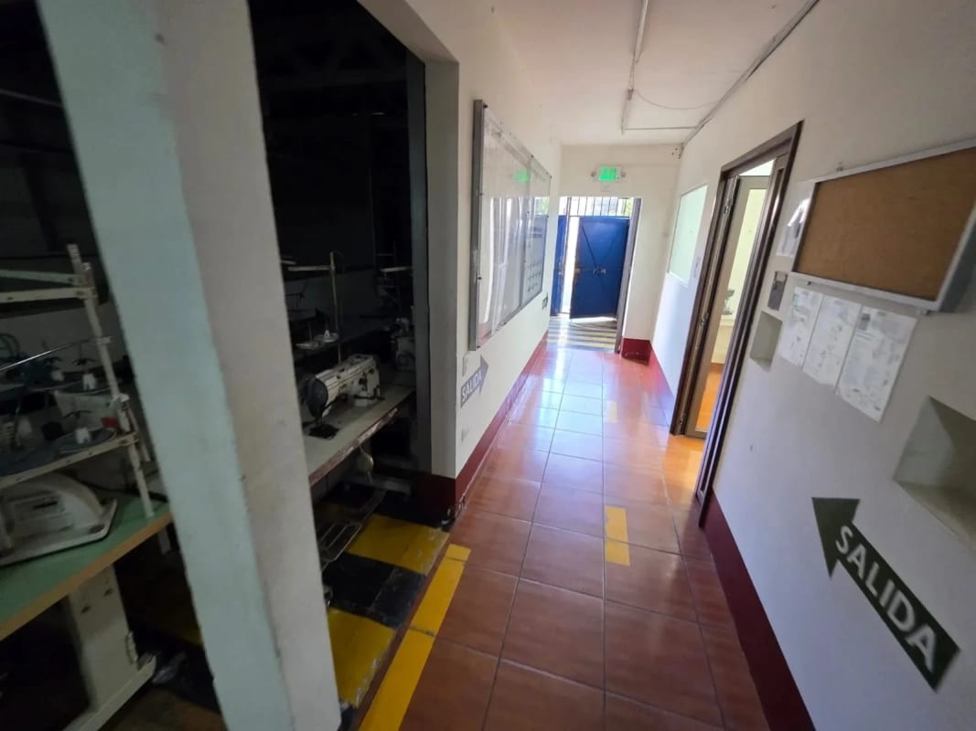 VENDO BODEGA CON CLIENTE LISTO PARA ALQUILARLA A LARGO PLAZO — Bodega / Ofibodega en Venta en Zona 2 Mixco, Guatemala, Ciudad — foto 2 de 12